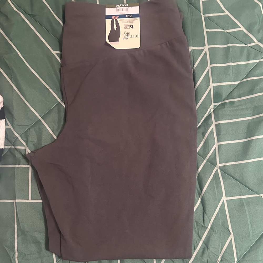 Woman’s Gray Leggings